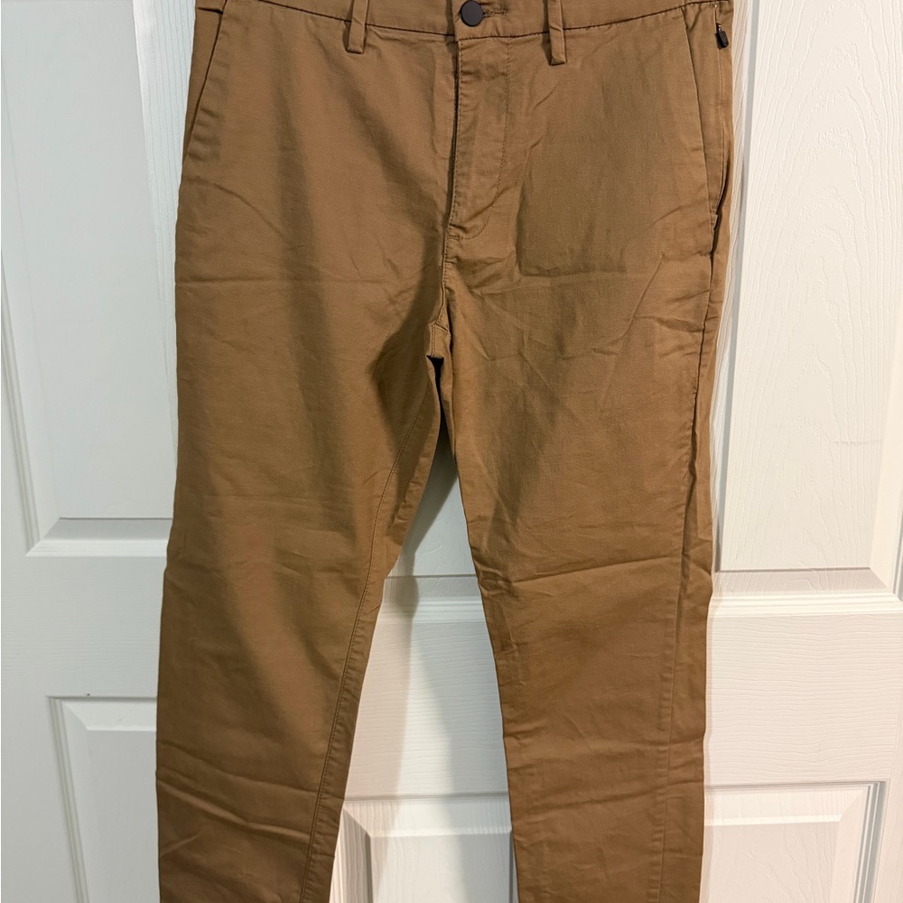 Old Navy Men's Tan Chinos-Tech Flex Fit
